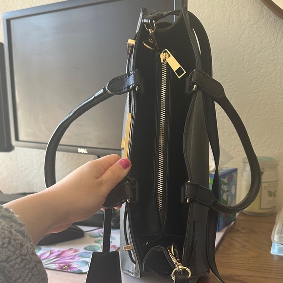 ALDO Elegant Black Leather Handbag - Picture 9 of 14